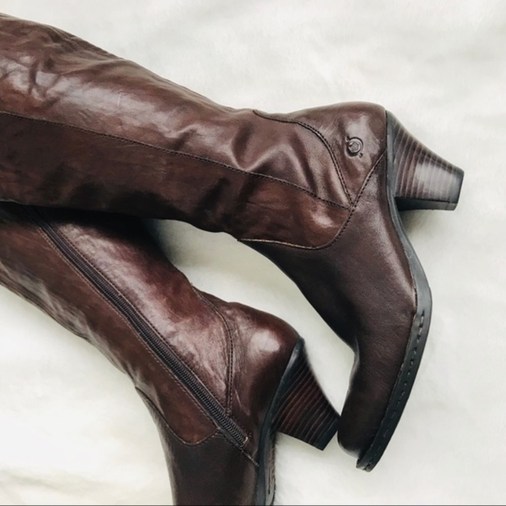 Born Chocolate brown knee leather boots size 8.5
